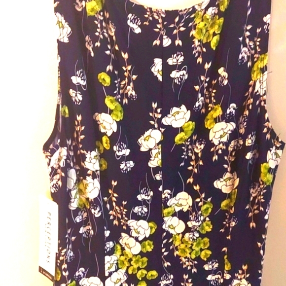 Perceptions New York brand. NWT Black floral print dress. Comes with belt🌷🌻 - Picture 9 of 9